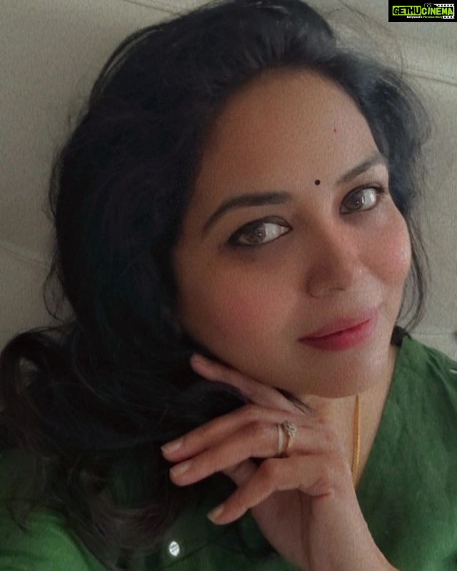 Sunitha Upadrashta Instagram - Look who is new to Snapchat 🤪🥰😘 My ❤️🔥❤️🔥 Hawwtttt n Cuteee @upadrastasunitha Akaaaaaa 🤗🤗
