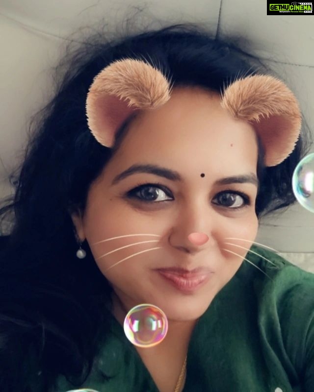 Sunitha Upadrashta Instagram - Look who is new to Snapchat 🤪🥰😘 My ❤️🔥❤️🔥 Hawwtttt n Cuteee @upadrastasunitha Akaaaaaa 🤗🤗