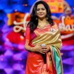 Sunitha Upadrashta Instagram - Good morning!! I am very happy and proud to be a judge for the very prestigious Etv "Padutha thiyaga" along with Sri. Chandra Bose and Sri. Vijay Prakash. I feel this opportunity has come as a blessing from Balu garu.. He taught me so many playback singing technics.. It's time to pass it on to the next Generation. I am sure @spbcharan garu will succeed in this journey. We are here to continue Balu sir's legacy. I request all of you not to compare because he is incomparable and irreplaceable 🙏🙏