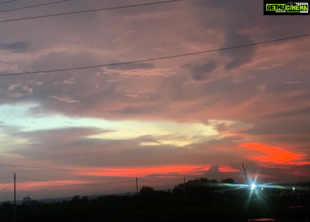 Sunitha Upadrashta Instagram - The sunset in all its resplendent glory ❤️