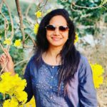 Sunitha Upadrashta Instagram - Felt the same joy as that of a sudden cool breeze on a sunny day on seeing these vibrant spring blooms amidst our concrete jungle!! Small things like this are what keep me going in life.. we love catching up on these precious moments inspite of my crazy schedules... ☺️ #friendsforever #bestie💞