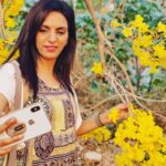 Sunitha Upadrashta Instagram - Felt the same joy as that of a sudden cool breeze on a sunny day on seeing these vibrant spring blooms amidst our concrete jungle!! Small things like this are what keep me going in life.. we love catching up on these precious moments inspite of my crazy schedules... ☺️ #friendsforever #bestie💞