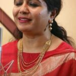 Sunitha Upadrashta Instagram – A song to celebrate the light, spirit and essence of #Navaratri !🕉️ 
Listen to this Divinely #PranavamLoKoluvainaParameshwari Full Video Song, Out Now on @mangomusiclabel 🎼

🔗 https://youtu.be/7rkGsuk2OIA 

@upadrastasunitha @singergeethamadhuri @sahithichaganti @ramyabehara @hariniivaturi @singermalavika @satya.yamini @manisha.eerabathini @prakruthireddy_ @josyabhatla2014 @dr.josyabhatla @naga_gurunatha_sarma @sree.abheri.studios @vibhajewellers #MangoMusic #MangoMusicOriginals