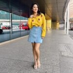 Sunny Leone Instagram – Love yellow! 

Outfit by @nidzign
@fashionbusinessofficials
Styled by @hitendrakapopara
Fashion team @tanyakalraaa @sarinabudathoki