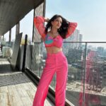 Sunny Leone Instagram - Pinky kinda day! Top by @trazenie Jewelleries by @everlasting.in Styled by @hitendrakapopara Fashion Team @tanyakalraaa @sarinabudathoki Make up by @starstruckbysl