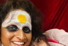 Surabhi Lakshmi Instagram - My personal makeup artist 👩‍🎨😊❤️ KUMARI @aishu__ 😘😘 @kumarimovie @supriyamenonprithviraj @prithvirajproductions @iamlistinstephen @nsahadev @aishu__ @thefreshlimesodas @jakes_bejoy @gijujohn @sreejithsarang @priyanka_ann_joseph @harrisdesom @surabhi_lakshmi @shinetomchacko_official @swasikavj @shivajith_official @tanviram @shruthymenon @abrahamjoseph001 @fasalhameed @sync.cinema @vvipink @10gmedia @saregamamalayalam @magicframes2011 #KumariOnOctober28th