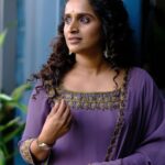 Surabhi Lakshmi Instagram – 📸@mahadevan_thampi
💄@amal_ajithkumar 
👗@alankaraboutique @febin_apriyanto @arippa_restaurant