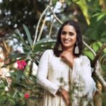 Surabhi Lakshmi Instagram – 🏵🏵🏵
@4rshuuu 🥰🎬#dhanush #trendingreels #thamil #meghamkarukkatha