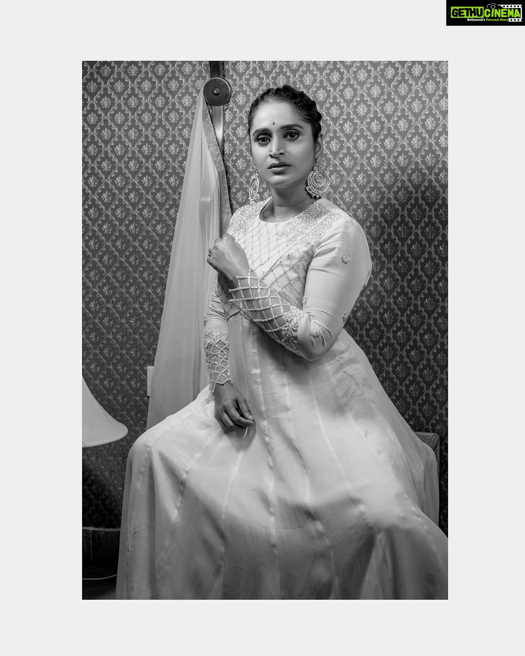Surabhi Lakshmi Instagram - π MUA - @amal_ajithkumar Assisted by: @afsal_.357 costume @alankaraboutique Photo courtesy - @sibithomasphotography & @ragesh.raj.14 Styled by @febin_apriyanto & @_binzz17 Retouch @soulads_photography @ajindas_soulads Location - @sajearthresort . . . . . . . . . . #onam2021 #onamcollection #onamembroidery #onamcelebrations #onamattire #onammakeup #onamstyling #onamjewellery #onamposes #onamstyles #Surabhi Lakshmi #Surabhi #alankara #alankaraboutique