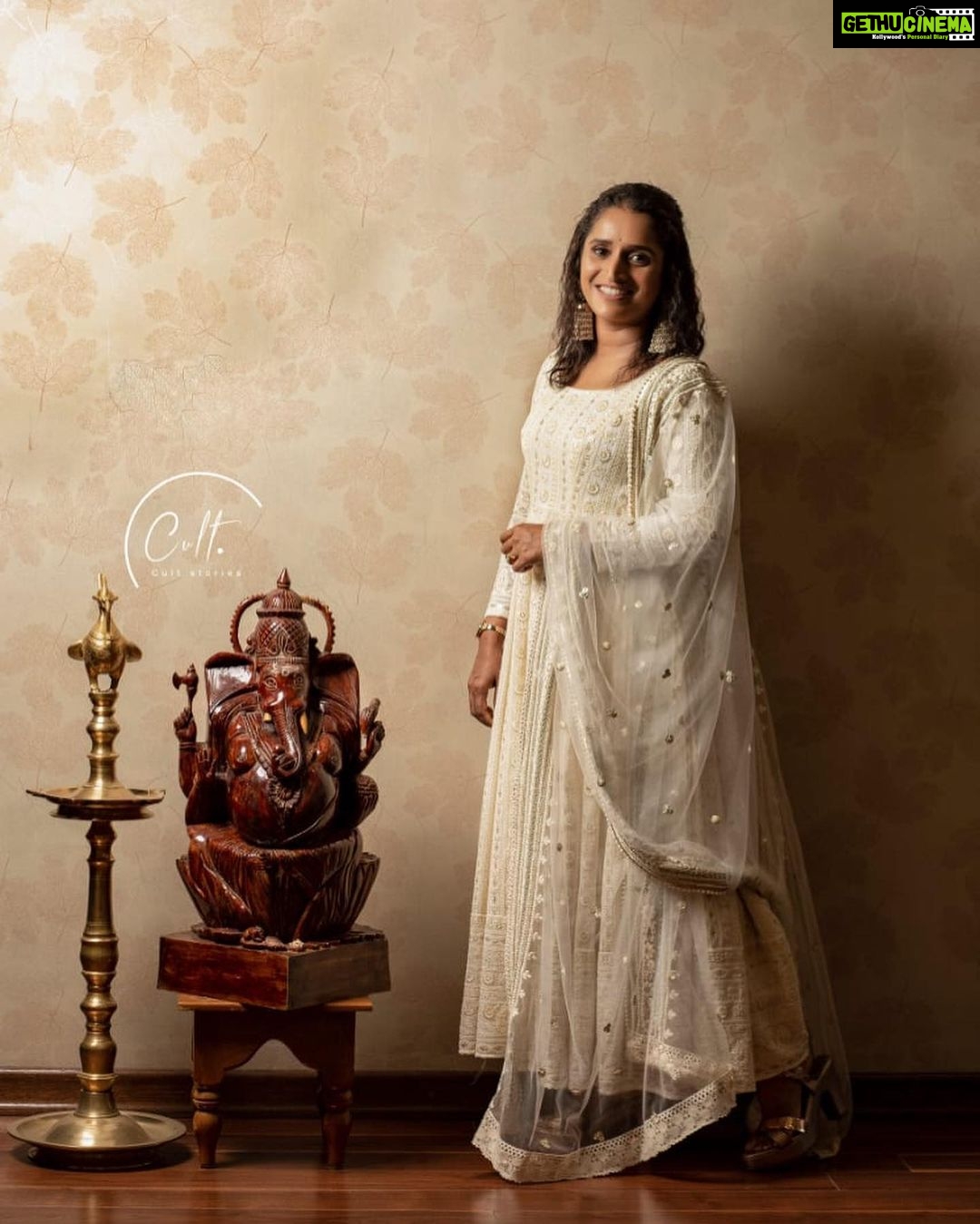 Surabhi Lakshmi Instagram - @cult__stories @noufalhamiz Makeup & Hair @amal_ajithkumar Outfit @rizabasheer_