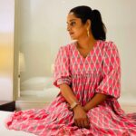 Surabhi Lakshmi Instagram – It’s time to drive away the Tuesday Blues 💗

Make-Up; @jo_makeup_artist
Costume; @ato__clothing
Costume Styling; @arjun_vasudevs

#TrendyTuesday #Tuesdayvibes #OOTD