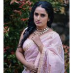 Surabhi Lakshmi Instagram - 𝚆𝚎 𝚎𝚊𝚌𝚑 𝚑𝚊𝚟𝚎 𝚘𝚞𝚛 𝚘𝚠𝚗 𝚏𝚘𝚛𝚖 𝚘𝚏 𝚋𝚎𝚊𝚞𝚝𝚢,𝚊𝚗𝚍 𝚝𝚑𝚊𝚝’𝚜 𝚛𝚎𝚊𝚕𝚕𝚢 𝚜𝚙𝚎𝚌𝚒𝚊𝚕 𝙲𝚊𝚖𝚎𝚛𝚊 @ameer_mango 𝙲𝚊𝚖𝚎𝚛𝚊 𝚊𝚜𝚒𝚜𝚝𝚊𝚗𝚝 @arjunsreehari 𝙼𝚊𝚔𝚎𝚞𝚙 @amal_ajithkumar 𝚂𝚊𝚛𝚎𝚎 @silk_mandir 𝙱𝚕𝚘𝚞𝚜𝚎 @tashidesignerstudio 𝙹𝚎𝚠𝚎𝚕𝚕𝚎𝚛𝚢 @amour_jewellery_collections 𝚂𝚙𝚎𝚌𝚒𝚊𝚕 𝚝𝚑𝚊𝚗𝚔𝚜 𝚝𝚘 @arambresorts 𝚏𝚘𝚛 𝚝𝚑𝚎 𝚊𝚖𝚊𝚣𝚒𝚗𝚐 𝚕𝚘𝚌𝚊𝚝𝚒𝚘𝚗 Aramb Boutique Resort