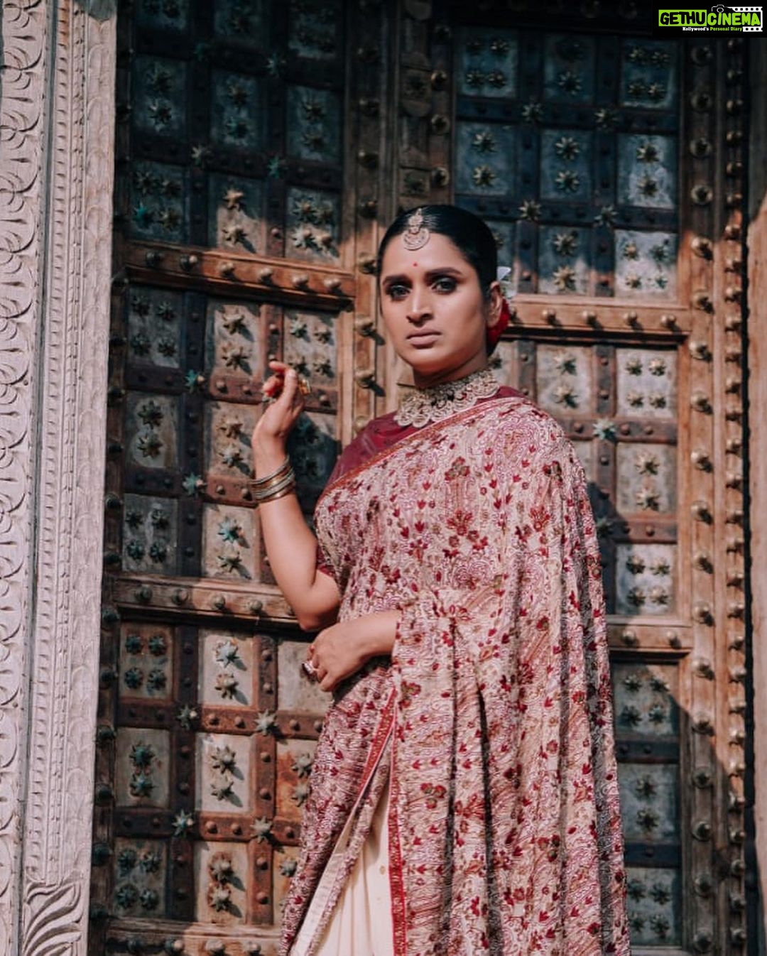Surabhi Lakshmi Instagram - Desi Avatar. . . . People say don't take life too seriously but at times make seriousness your attire. π²πππππ @ameer_mango π²πππππ ππππππππ @arjunsreehari πΌπππππ @amal_ajithkumar πππππ @silk_mandir π±πππππ @tashidesignerstudio πΉππ ππππππ’ @amour_jewellery_collections πππππππ ππππππ ππ @arambresorts πππ πππ ππππ£πππ ππππππππ Aramb Boutique Resort
