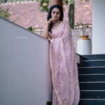 Surabhi Lakshmi Instagram - 𝚆𝚎 𝚎𝚊𝚌𝚑 𝚑𝚊𝚟𝚎 𝚘𝚞𝚛 𝚘𝚠𝚗 𝚏𝚘𝚛𝚖 𝚘𝚏 𝚋𝚎𝚊𝚞𝚝𝚢,𝚊𝚗𝚍 𝚝𝚑𝚊𝚝’𝚜 𝚛𝚎𝚊𝚕𝚕𝚢 𝚜𝚙𝚎𝚌𝚒𝚊𝚕 𝙲𝚊𝚖𝚎𝚛𝚊 @ameer_mango 𝙲𝚊𝚖𝚎𝚛𝚊 𝚊𝚜𝚒𝚜𝚝𝚊𝚗𝚝 @arjunsreehari 𝙼𝚊𝚔𝚎𝚞𝚙 @amal_ajithkumar 𝚂𝚊𝚛𝚎𝚎 @silk_mandir 𝙱𝚕𝚘𝚞𝚜𝚎 @tashidesignerstudio 𝙹𝚎𝚠𝚎𝚕𝚕𝚎𝚛𝚢 @amour_jewellery_collections 𝚂𝚙𝚎𝚌𝚒𝚊𝚕 𝚝𝚑𝚊𝚗𝚔𝚜 𝚝𝚘 @arambresorts 𝚏𝚘𝚛 𝚝𝚑𝚎 𝚊𝚖𝚊𝚣𝚒𝚗𝚐 𝚕𝚘𝚌𝚊𝚝𝚒𝚘𝚗 Aramb Boutique Resort