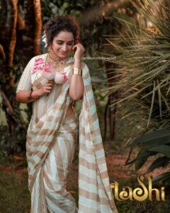 Surabhi Lakshmi Instagram - Lotus💮💮💮 Tashi collections Costume by : @tashidesignerstudio Makeup by : @amal_ajithkumar Photography : @arun_payyadimeethal Retouch by : @suveeshgraphiccyanide Jewellery: @ghungroodesigns