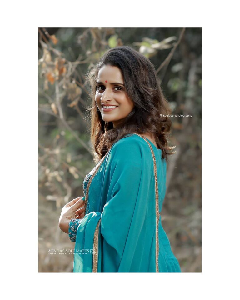 Surabhi Lakshmi Instagram - Blue is the closest colour to truth. Makeup & styling: @amal_ajithkumar Costume: @alankaraboutique Photography: @soulads_photography