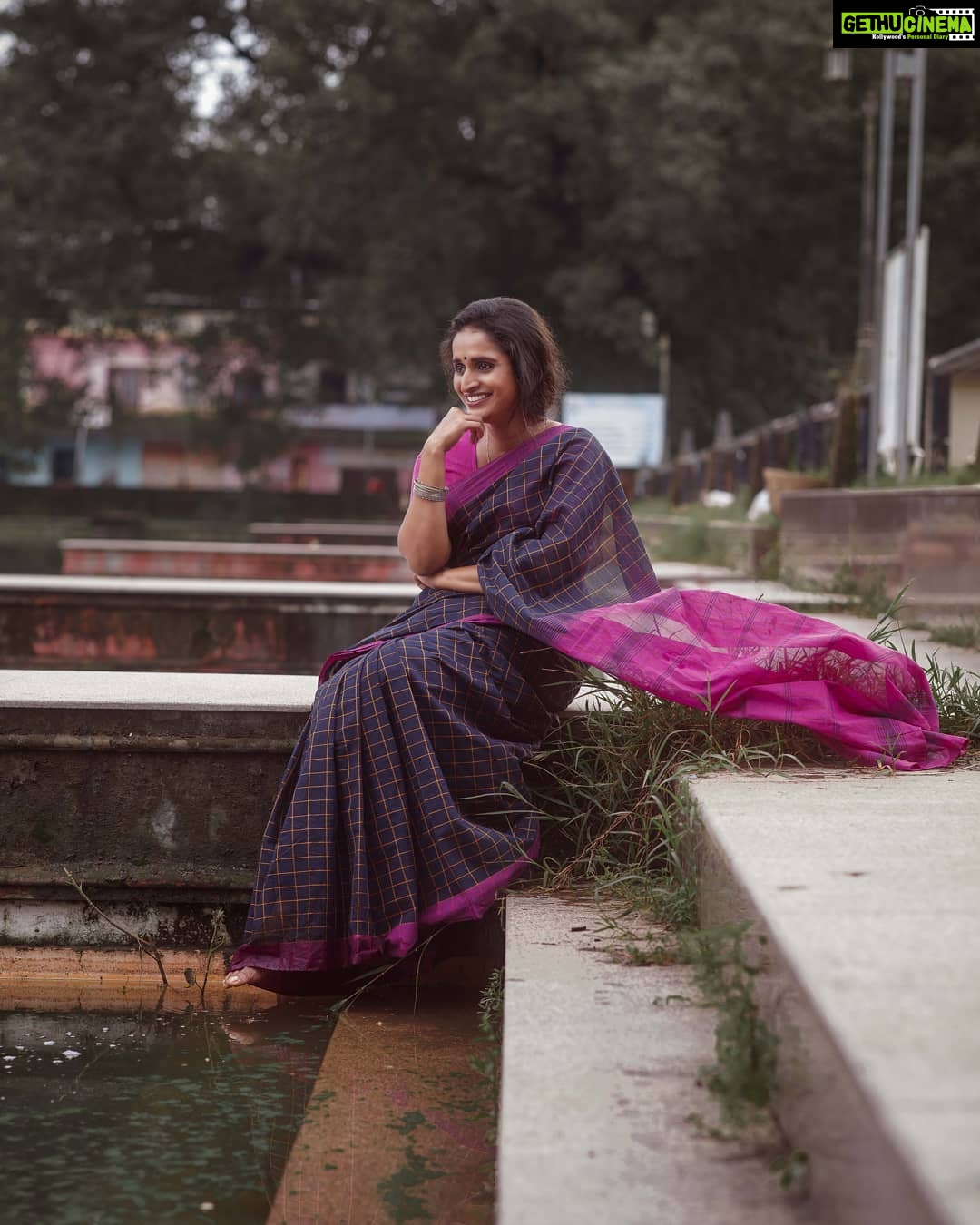 Surabhi Lakshmi Instagram - Hello December 🍁 Makeup & Styling: @amal_ajithkumar Photo courtesy: @arun_payyadimeethal Calicut, India