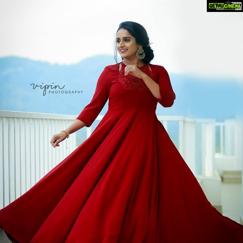 Surabhi Lakshmi Instagram - "Red has always been my colour because red stands out." Makeup & styling: @jo_makeup_artist Costume by: @alankaraboutique Photo courtesy: @vipinkattappana