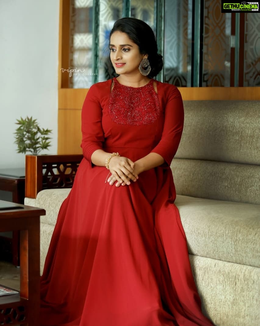 Surabhi Lakshmi Instagram - "Red has always been my colour because red stands out." Makeup & styling: @jo_makeup_artist Costume by: @alankaraboutique Photo courtesy: @vipinkattappana