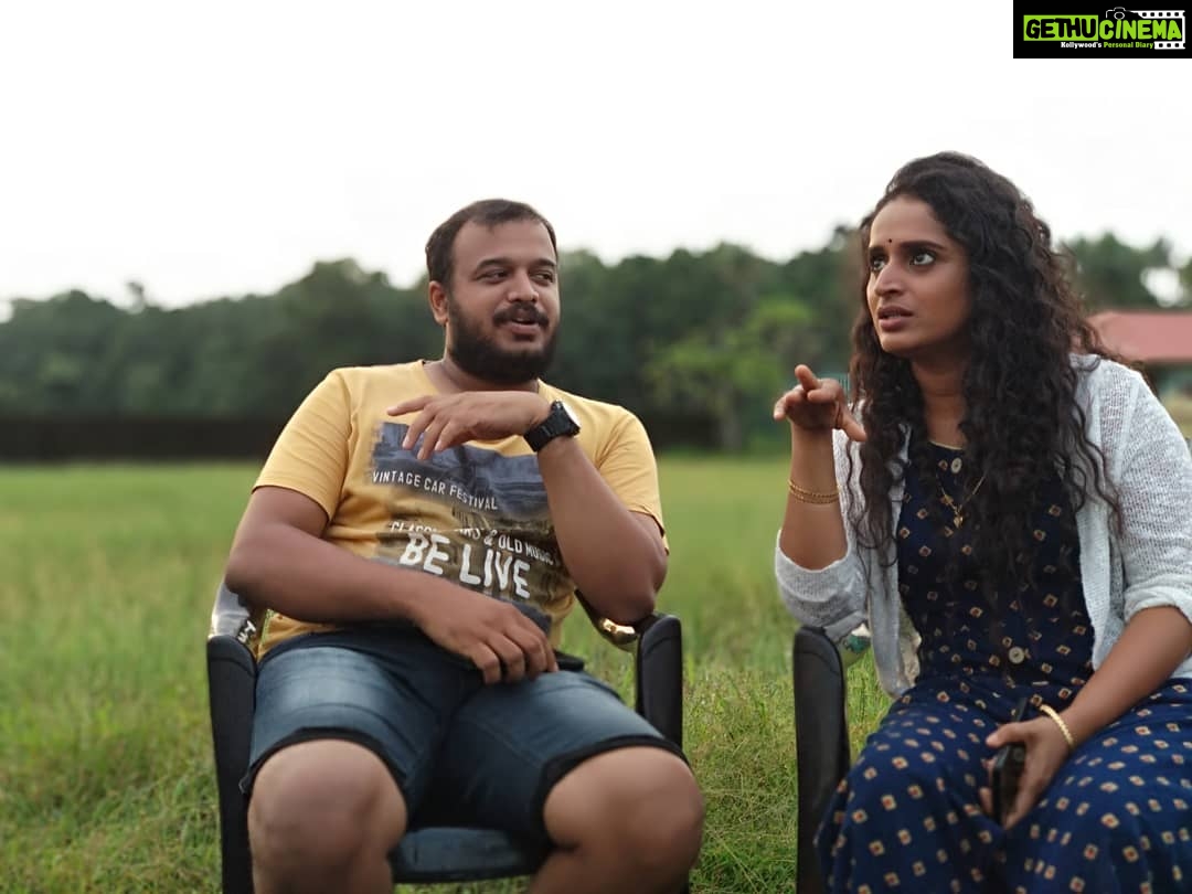 Surabhi Lakshmi Instagram - Some serious discussion 🤨