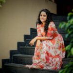 Surabhi Lakshmi Instagram - Style is what you do with the fashion.👗 Thank you so much for the outfit @rashmi.muraleedharan @rashmimuraleedharan Makeup & styling: @amal_ajithkumar