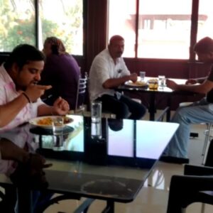 Surabhi Lakshmi Instagram - മനസിന്റെ സന്തോം ഷോം, സമാധാനോം ഒക്കപ്പാടെ'' .... ന്താണ് ബാബേട്ടാ