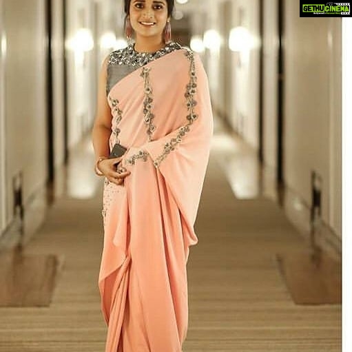 Surabhi Lakshmi Instagram - Photos @pranavraaaj Make up @amal_ajithkumar Costume @parvathy_chankramath Thank you all ...to make a new style.... love you