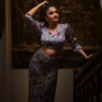 Surabhi Santosh Instagram - Slay ✨ #wearthemcurvesproud #curvywoman #curvesovereverything Photograher: @rajesh.natarajan Makeup: @jijo_jo_the_makeup_artist Styling: @kavithasantosh29 Outfit: @w.and.mdesigns Location: @1947indianrestaurant