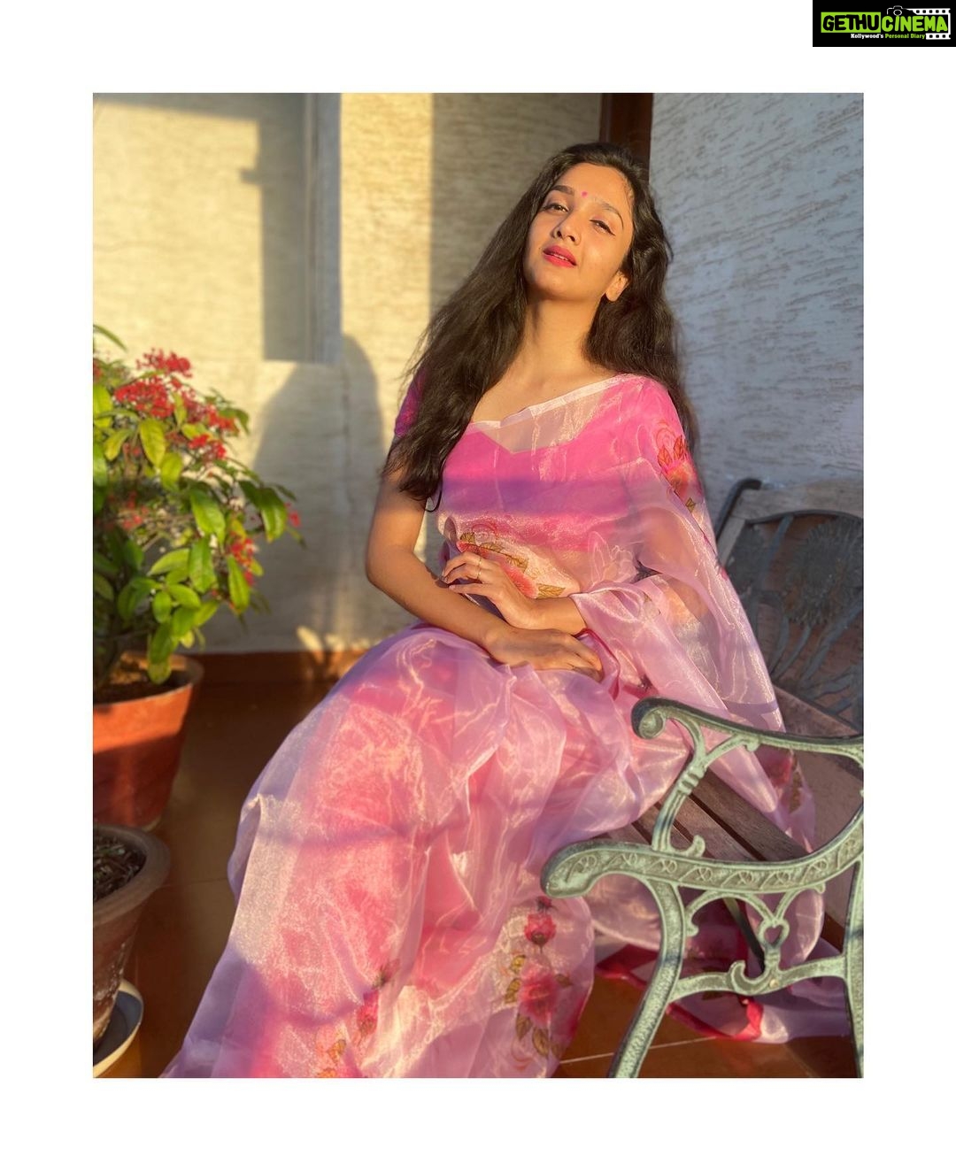 Surabhi Santosh Instagram - In ode to the season of my favourite- Sakura🌸 #Springtime #SakuraSeason #Sakura #CherryBlossom #Bloom
