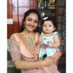 Surabhi Santosh Instagram - Throwback to the time with this cutaay♥️ @charvi_dechamma #babiesbelike #cutie #cutenessoverloaded #Happines #babiesaremyfavorite