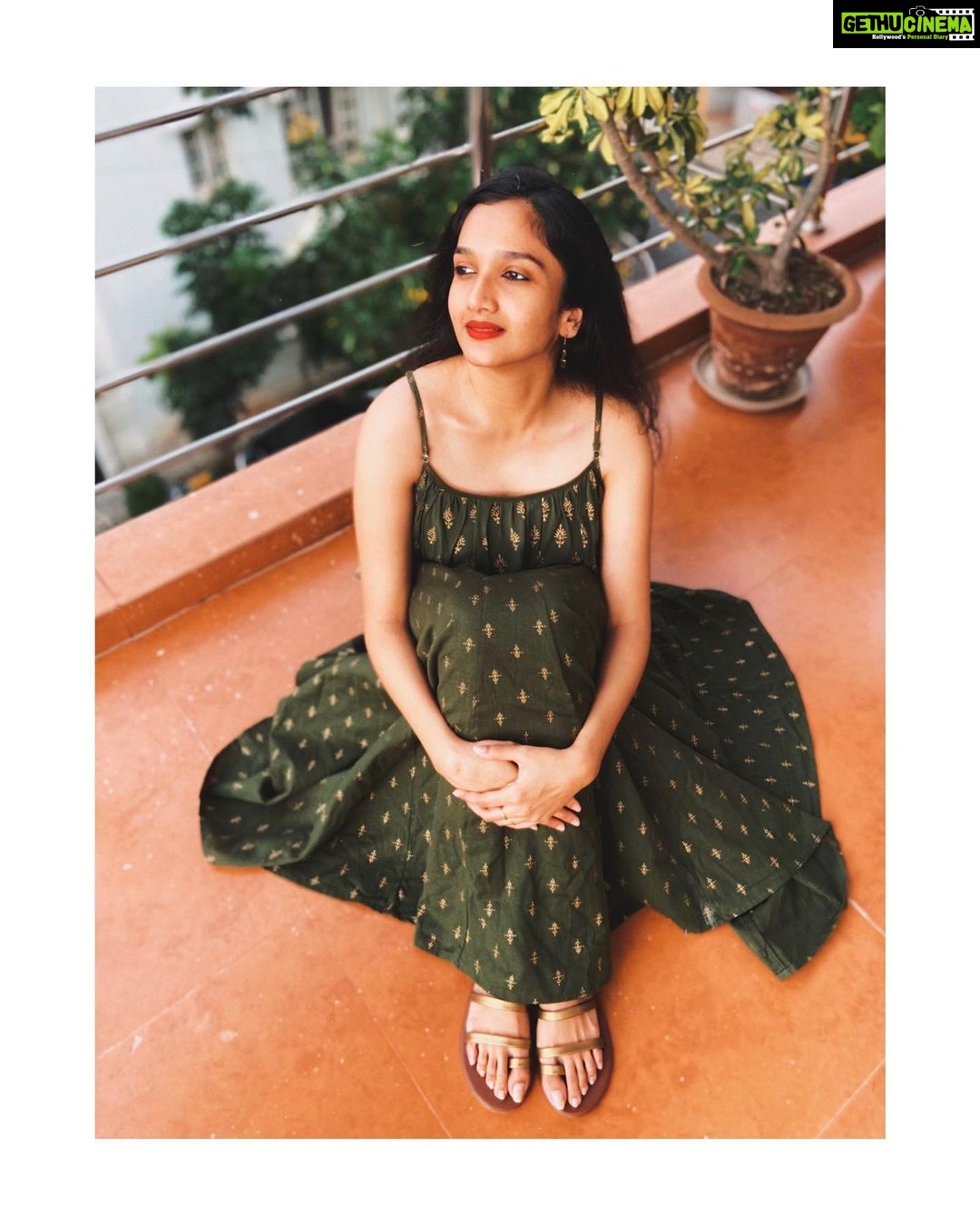 Surabhi Santosh Instagram - It takes only one person who believes in you to change the story. Why can’t we be that person for ourselves? Outfit by @wishfulbyw Footwear @postcard.in #SelfLove #beliveyouareworthy #MyFavouritecolour #BottleGreen #bottlegreendress #VeganFootwear #postcardfootwear #Outfitoftheday #InstaGlam #Minimalistic #Bangalore #BangaloreBlogger #MalayaliKutty #Malayali #Kerala #Kochi #Mallugram #EnteKeralam #Poser #Poserlife #HappyVaishu