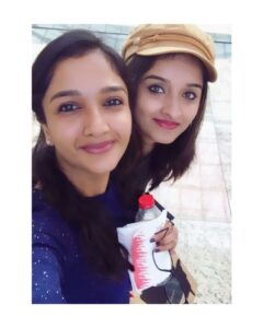 Surabhi Santosh Instagram - #ShoppingSpree with @sowmyamenonofficial! 
Starting the week with a #throwback cuz that’s all we can do right now😅