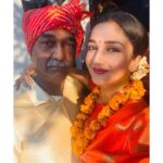 Surabhi Santosh Instagram - #Family 🥰🥰🥰