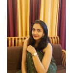 Surabhi Santosh Instagram - What’s holidays without giving and receiving gifts? Christmas is just round the corner and it’s celebratory time with @danielwellington. Buy any two watches or accessories and get 20% off. You can also use my code “DWSURABHI” to get an additional 15% off (never knew, one day, I would be able to give the joy of discount 😭) #DWforeveryone​ #danielwellington