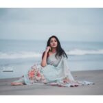 Surabhi Santosh Instagram - Photograper: @dy___bbuk Saree: A gift from Mom for my birthday Makeup: literally just eyeliner and lipstick from #maybelline (Divine wine for those guessing the shade😉)