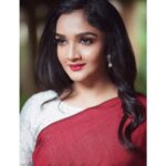 Surabhi Santosh Instagram - ⁣Be uncommon ❣️ ⁣⁣⁣ Photograher @abhijithsk.photography ⁣ ⁣⁣ Styling @shancolors⁣ ⁣ Makeup and hair @karishmauthappa_makeup .⁣⁣ .⁣⁣ .⁣⁣ ⁣⁣ #Ethnic #IndianEthnic #Saree #Maroon #MaroonMagic #IndianStyles #IndianWomen #Style #IndianFashion
