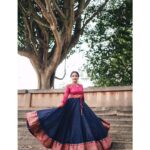 Surabhi Santosh Instagram - We all have a little magic inside us 💕⁣ ⁣⁣ Photograher @abhijithsk.photography ⁣ Styling @zoya__joy ⁣⁣ Makeup and hair @karishmauthappa_makeup .⁣ .⁣ .⁣ ⁣ #Ethnic #IndianEthnic #Temples #Fort #History #Silk #IndianGowns #Bindi #IndianStyles #Grandeur #Style #IndianFashion