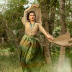 Surabhi Santosh Instagram - Rise above your insecurities and failures like a #phoenixfromtheashes because #success is on the other side sweetheart 💫 @rajeesh_tk @zoya__joy @swathi.jagannath.1