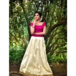 Surabhi Santosh Instagram - Ellavarkum ente hrudayam niranjana #Vishu aashamsakal ☺️