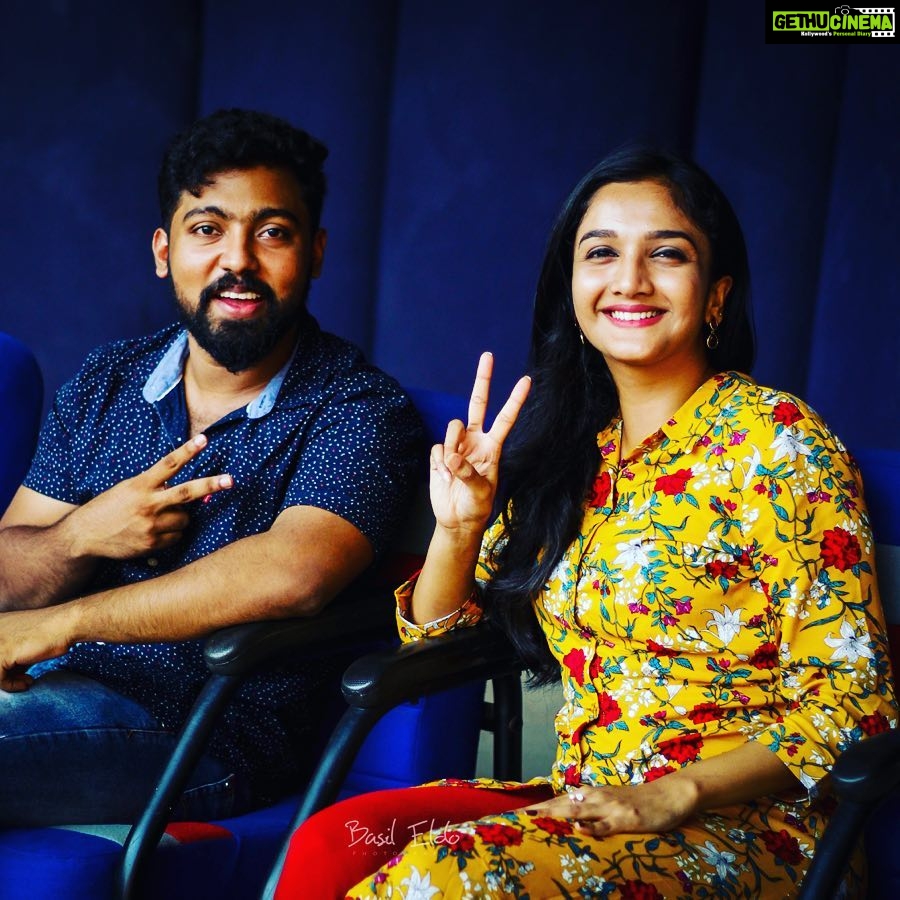 Surabhi Santosh Instagram - Good vibes only✨ chilling with the man @aswin_official ✌🏻 click by @basil.eldo