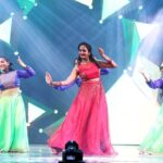 Surabhi Santosh Instagram – The job of feet is walking, but their hobby is dancing💕 #asiavisionawards #dancinglikenotomorrow 🔅Outfit:@vedhikafashion 🔅MUA:@fashionistas_bioscope 🔅Styling:@kavithasantosh29 Global Village
