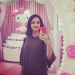 Surabhi Santosh Instagram - Pink is bearable when it’s #hellokitty💕 Universal Studios Singapore