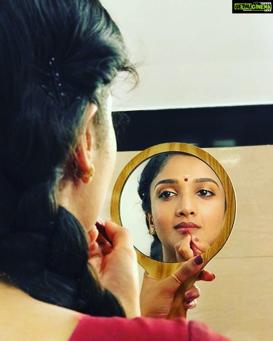Surabhi Santosh Instagram - #TheRitual #ThingsOnSet #AnInternationalLocalStory PC @deepakparambol 😍
