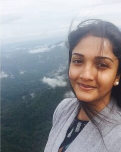 Surabhi Santosh Instagram - Be as free as the leaf blown by the wind. Go with the flow and trust life a little❤️ #wind #MyFavouriteElement #libra #airsign ....