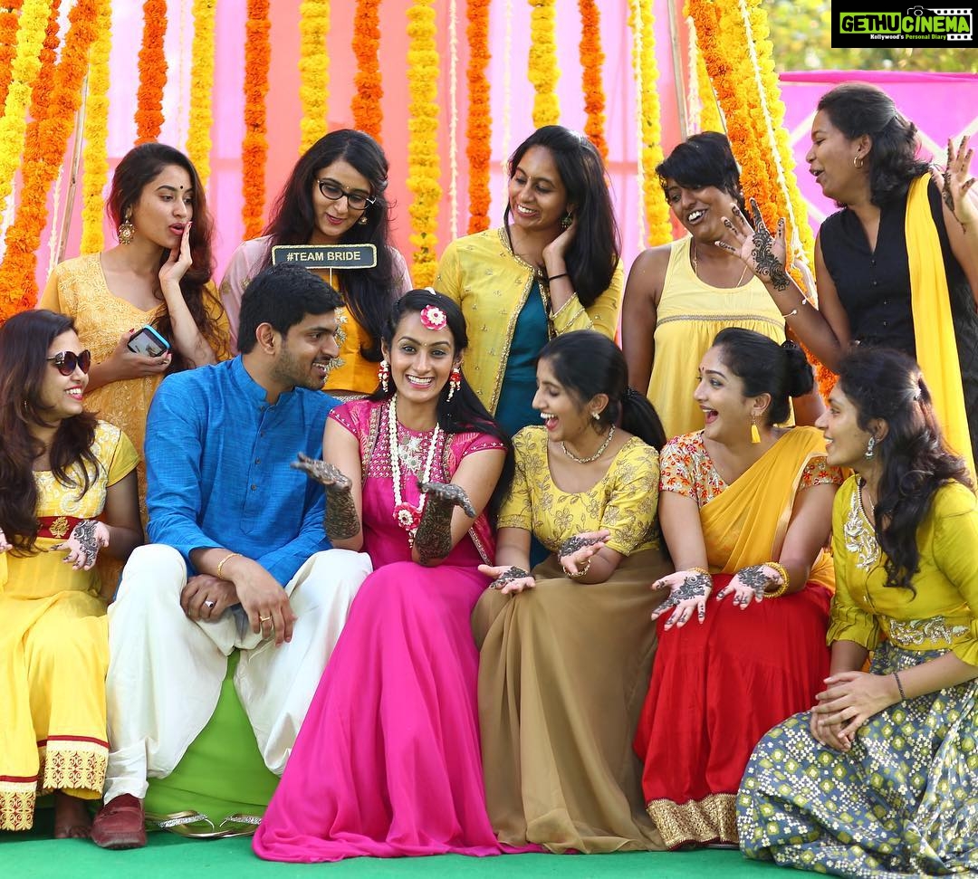 Surabhi Santosh Instagram - #pictureperfect #allsmiles #bestieswedding #loudandbright #justthewayilikeit 💕