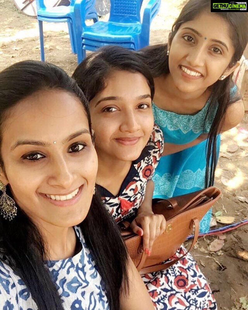 Surabhi Santosh Instagram - #sistahsforlife #myawesomethreesome #whydowelooksomuchalike 🤣