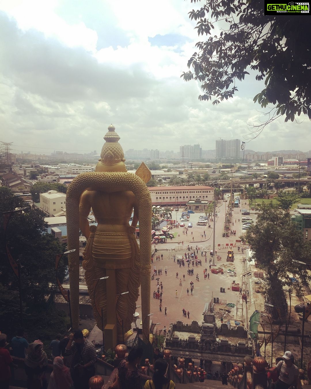 Surabhi Santosh Instagram - Nestled between gigantic caves, away from Kuala Lumpur city, is one of THE MOST beautiful temples I have seen! #Throwback #malaysiantraveldiaries #hinduism #spirituality #temples Batu Caves Temple