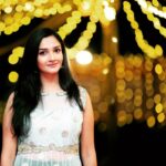 Surabhi Santosh Instagram - #Instantsmiles #Weddingsarethebest #Sneshank2016 #Nighttoremember #MoreLikeTryingToRemember😛
