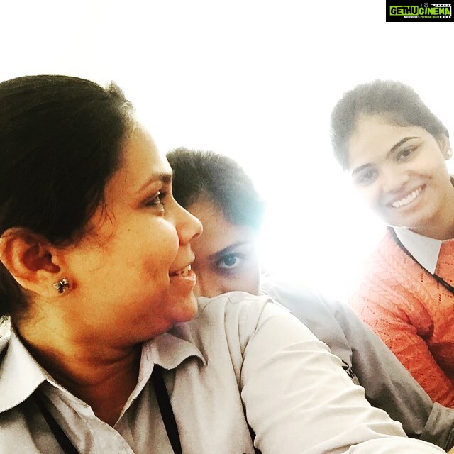 Surabhi Santosh Instagram - #throwback #shizwedo #collegelife #withmywierdos #photosareallwehavenow 😪😪
