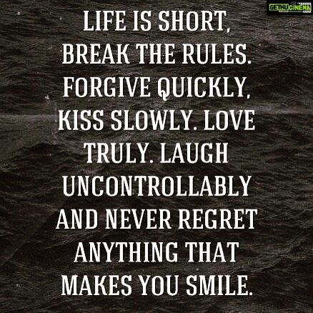 Surabhi Santosh Instagram - #yes #trueshit #lifeistooshort #lovelife #liveitup #quotes #inspiration #bethebestyoucan